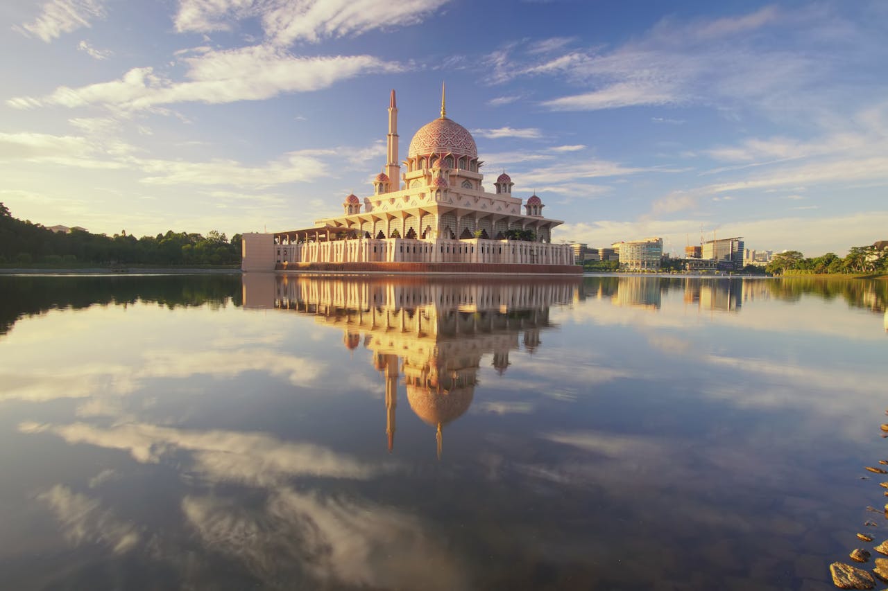 Explore Putrajaya on the Map