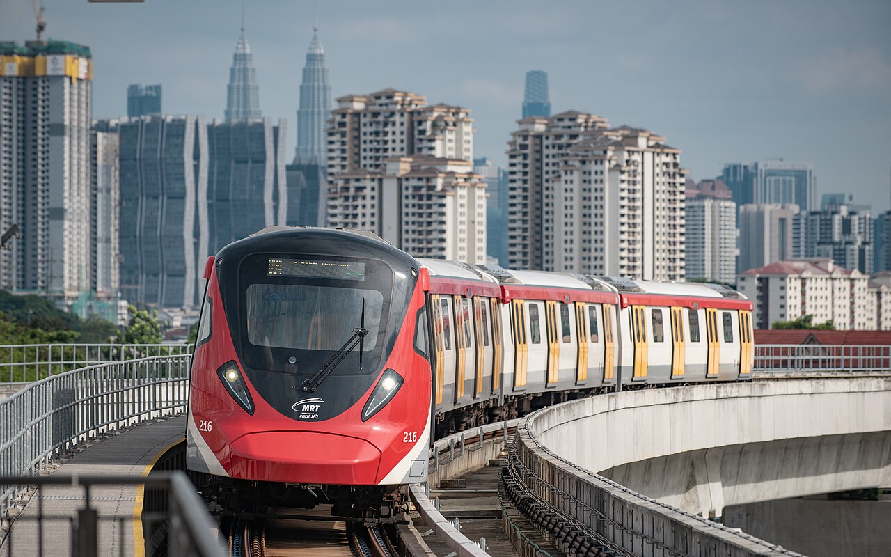 Neighbourhood & Transit